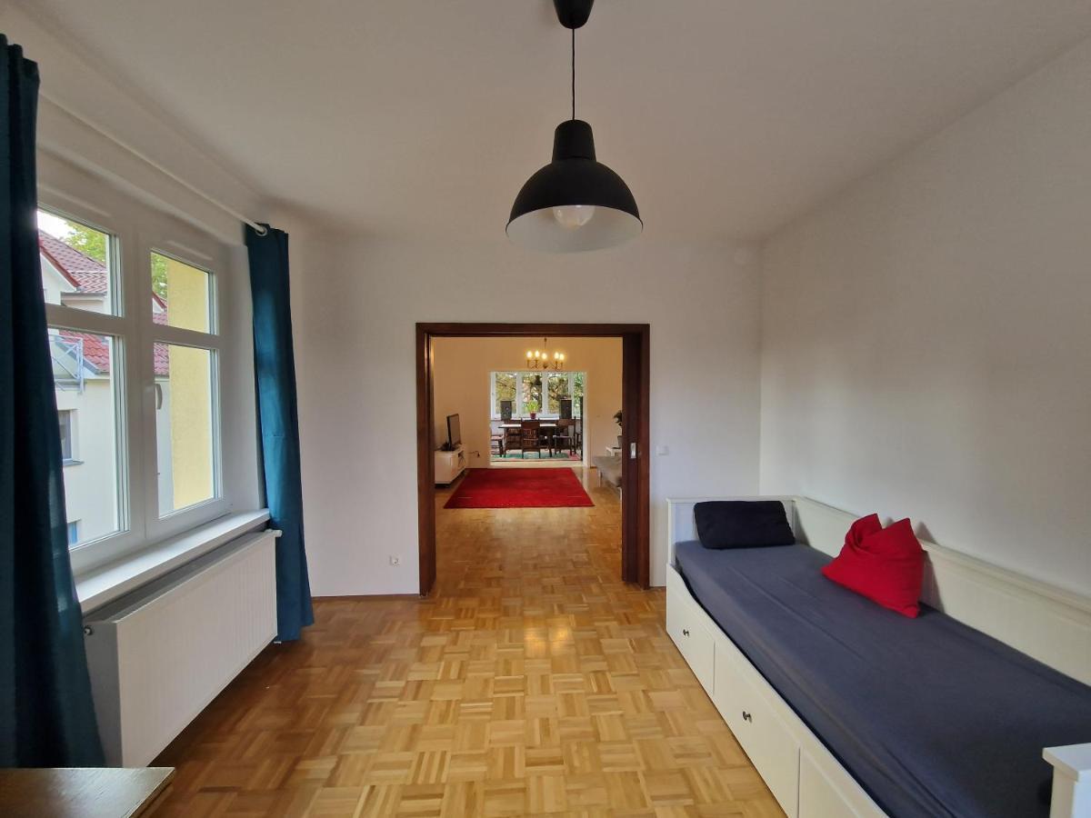 Geraeumige Und Zentrale Ferienwohnung Stahnsdorf Екстериор снимка